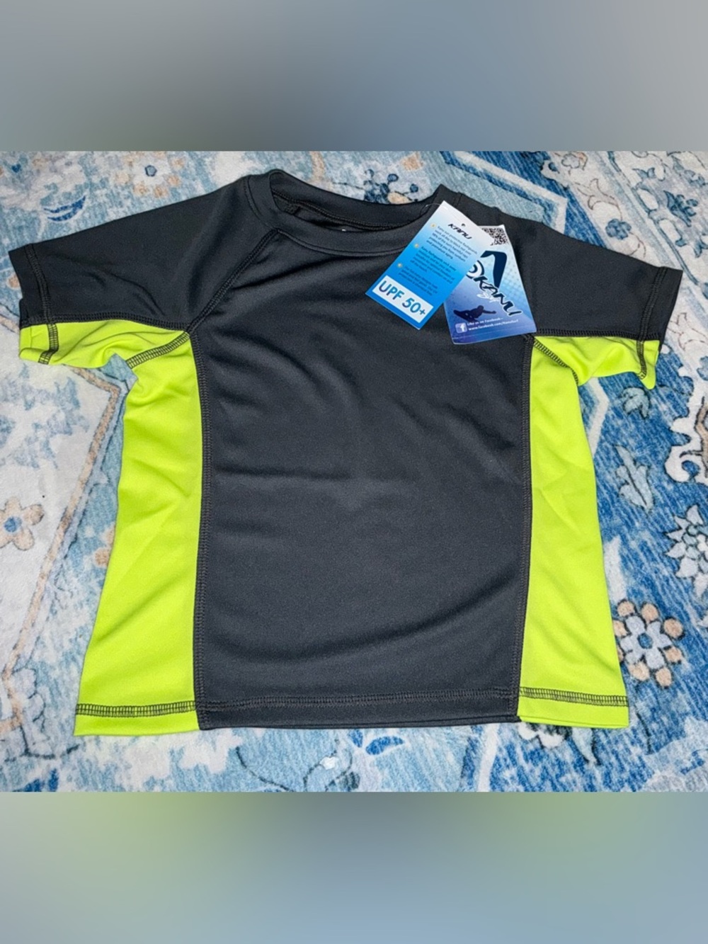 Okami Boys UPF 50+ Rashgaurd Swim shirt (NWT)